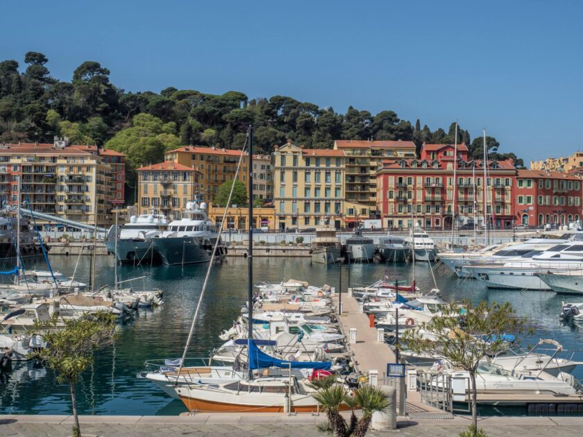 Ce jeudi, venez fêter le Beaujolais au Port de Nice ! Nizza harbor 4070969 scaled 1