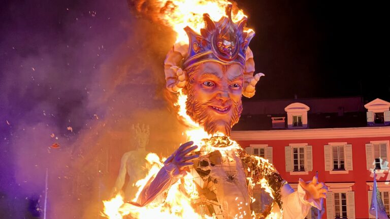Carnaval de Nice: le Roi des Animaux est mort, vive celui des Trésors du monde! carnaval nice 2022