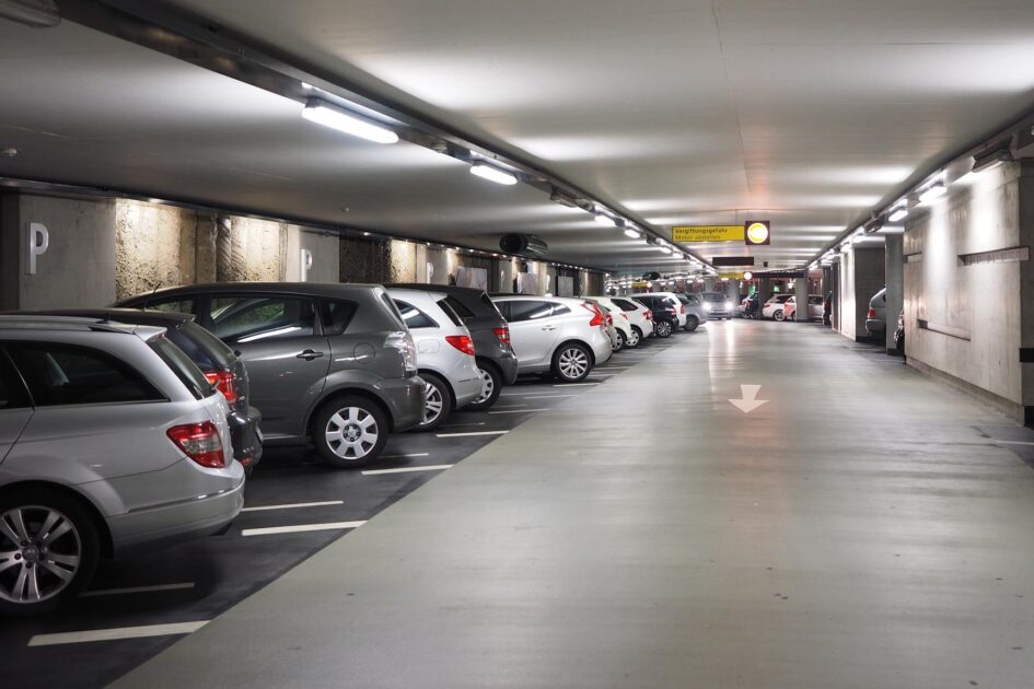 multi storey car park g3a577e7c8 1920 1