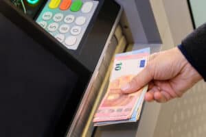 Nice Alpes-Maritimes banques consommation