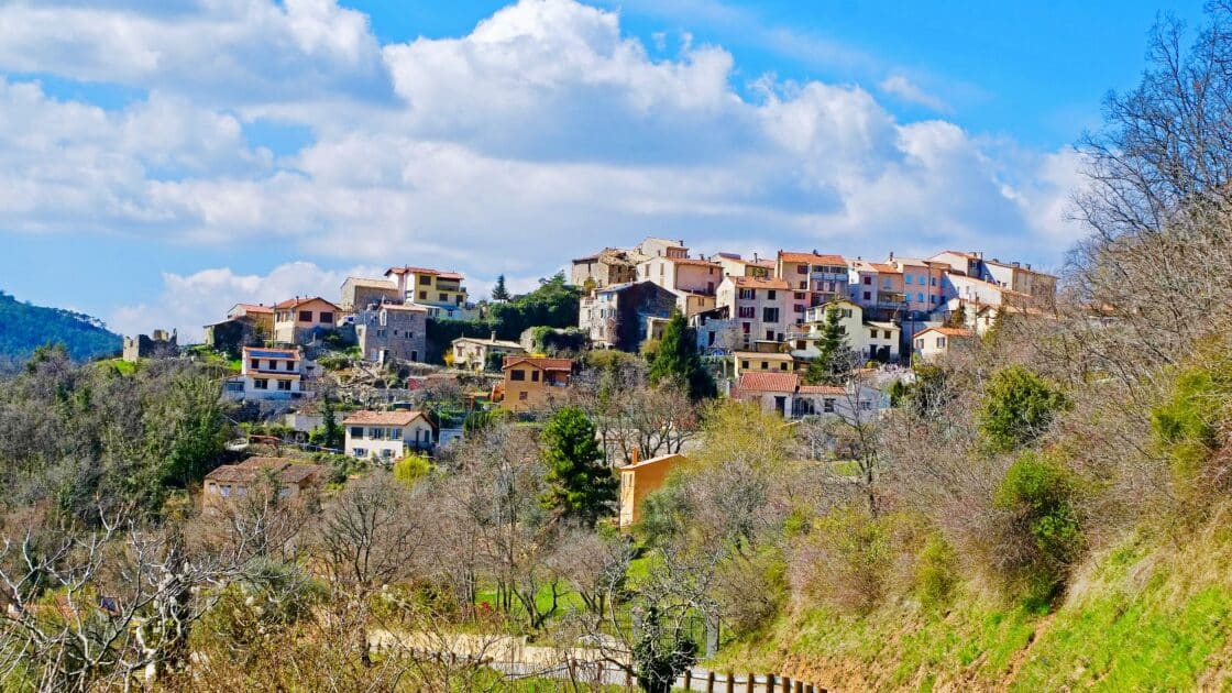 Revest-les-Roches Alpes-Maritimes
