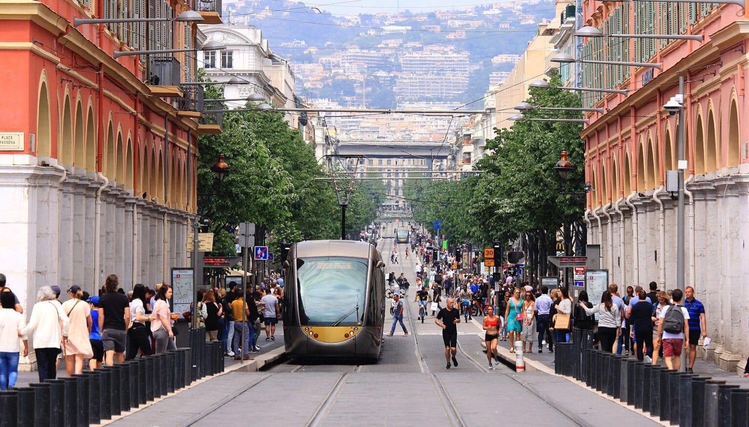 Nice tram Jean-Médecin