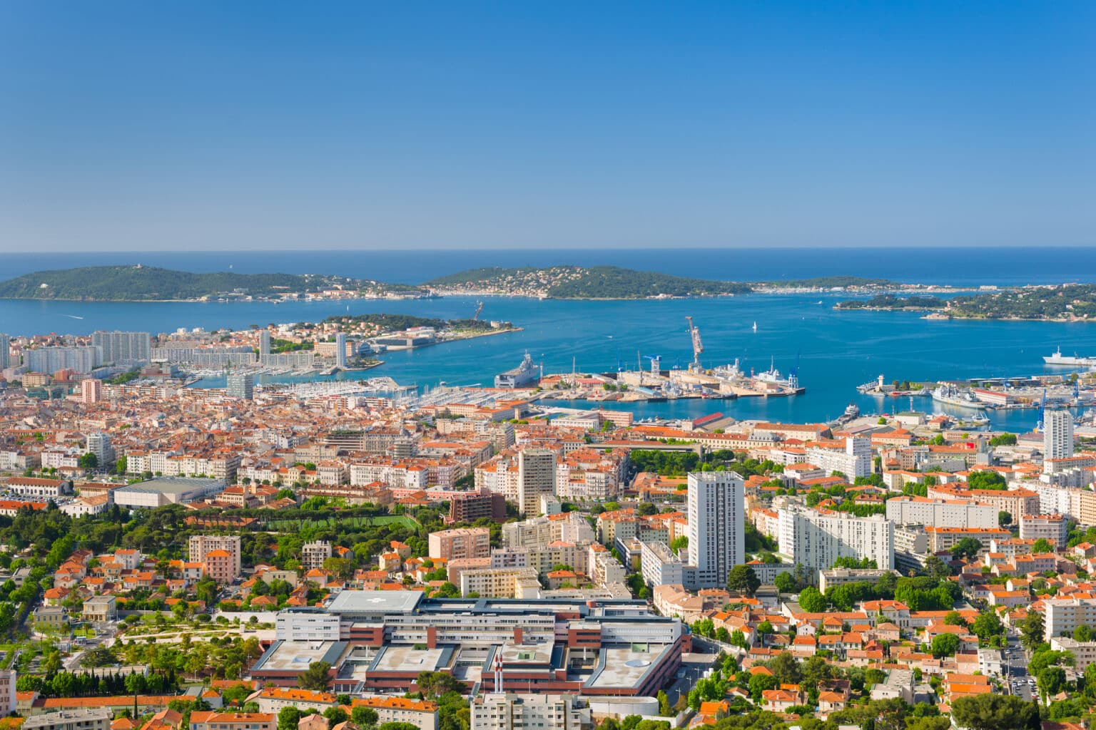 Immobilier : où la taxe foncière fait-elle le plus mal aux propriétaires en Provence-Alpes-Côte d’Azur ? Toulon