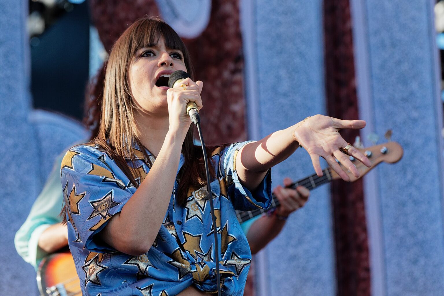 Ce que coûtent les artistes aux festivals de la Côte d’Azur: « autour de 90.000€ pour certains » Clara Luciani