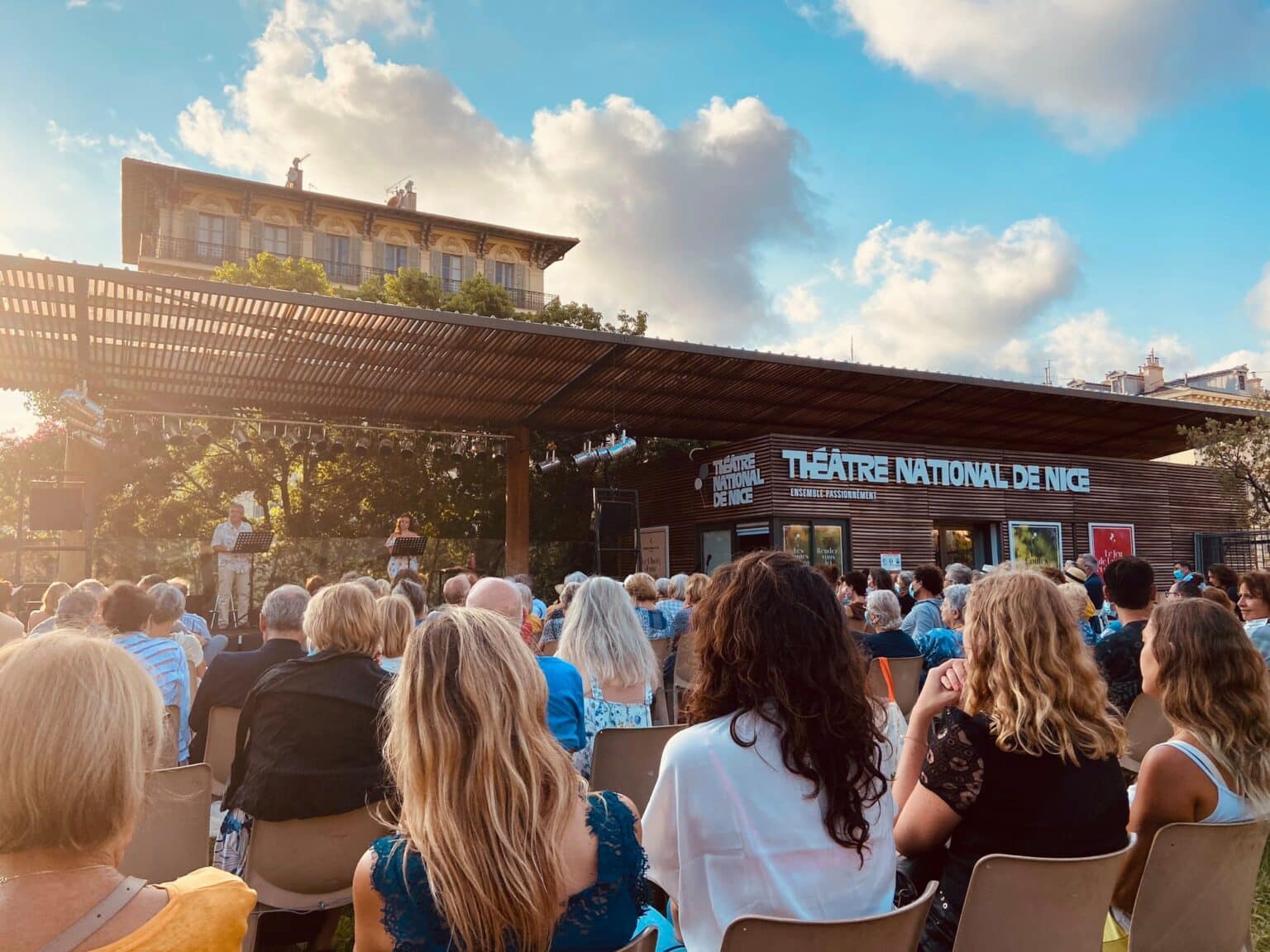 Gratuits et sans résa, le retour des « Contes d’apéro » du théâtre de Nice sur la Coulée verte FZEJKpUXEAAbh9O