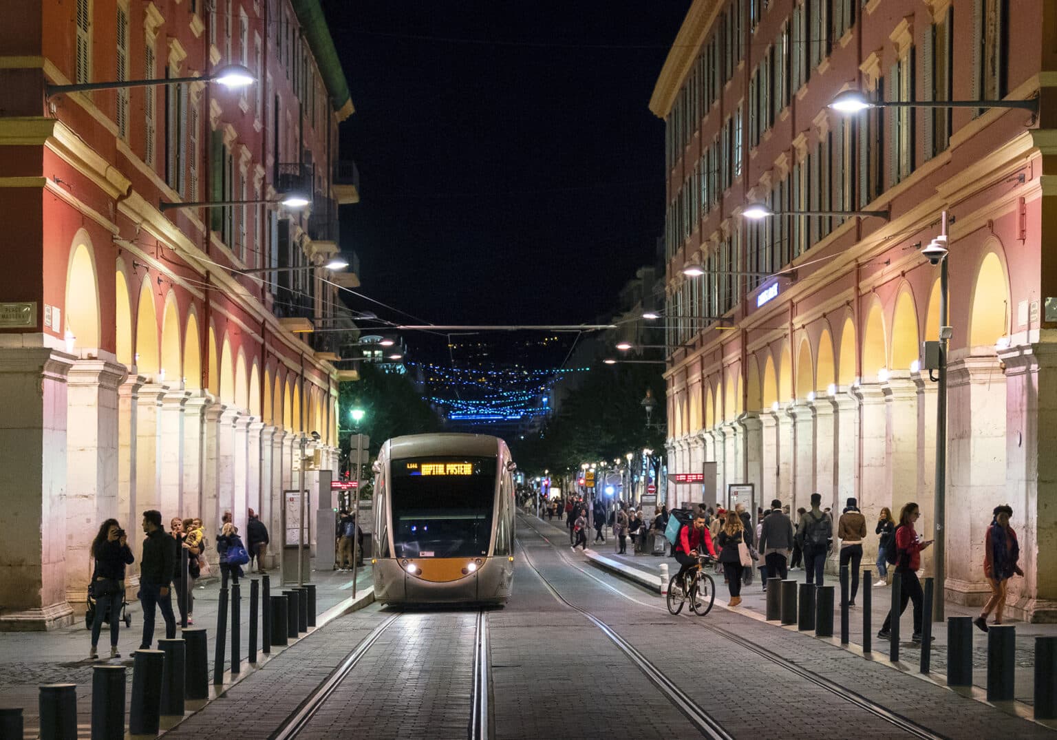 tramway Nice nuit