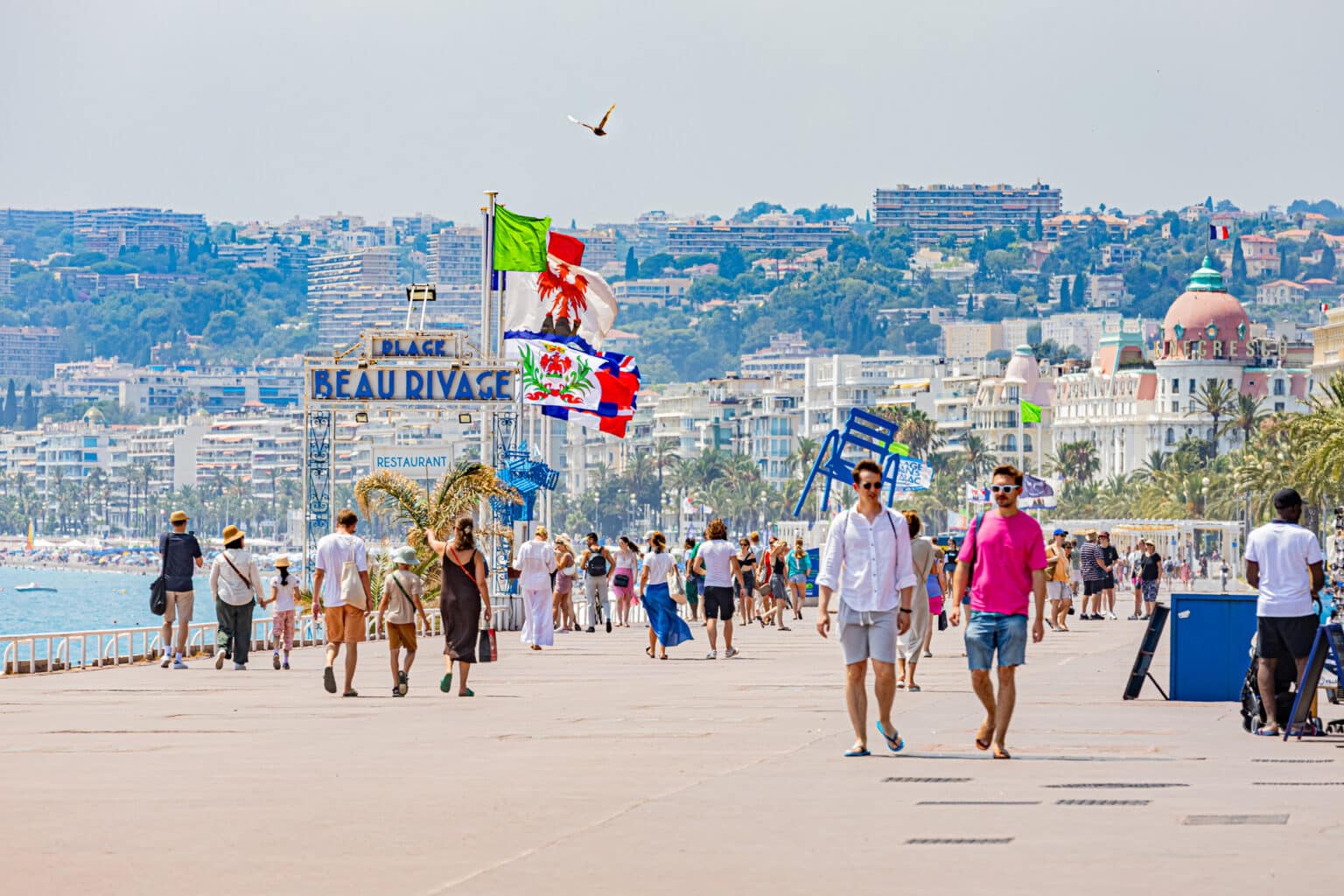 Nice touristes promenade des anglais