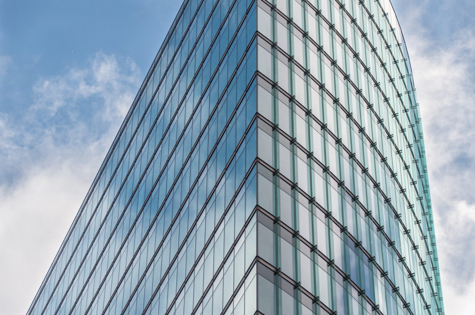 Ce qu’il faut savoir pour investir dans une SCPI à Nice en 2023 building 7879891 1920
