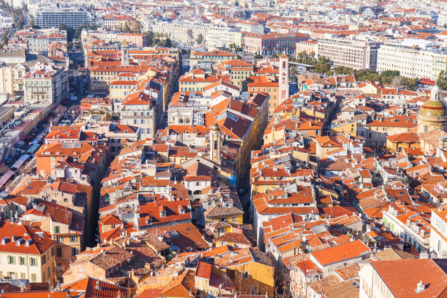 Logements étudiants : Nice, ville la plus chère de toute la province vue aérienne de Nice