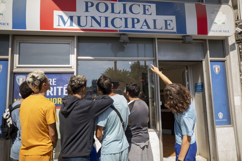 À Nice, un chantier de rénovation pour faire dialoguer jeunes et policiers F48aZK6WIAAERfl