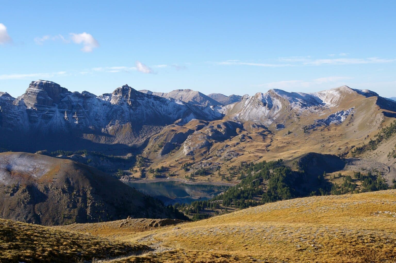 2880px Lac dAllos depuis sentier du Mont pelat