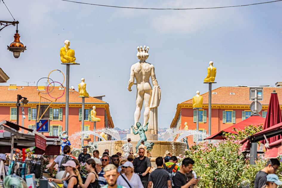 Nice est l’une des capitales régionales dont les médias français raffolent le plus ! Place Masséna Nice