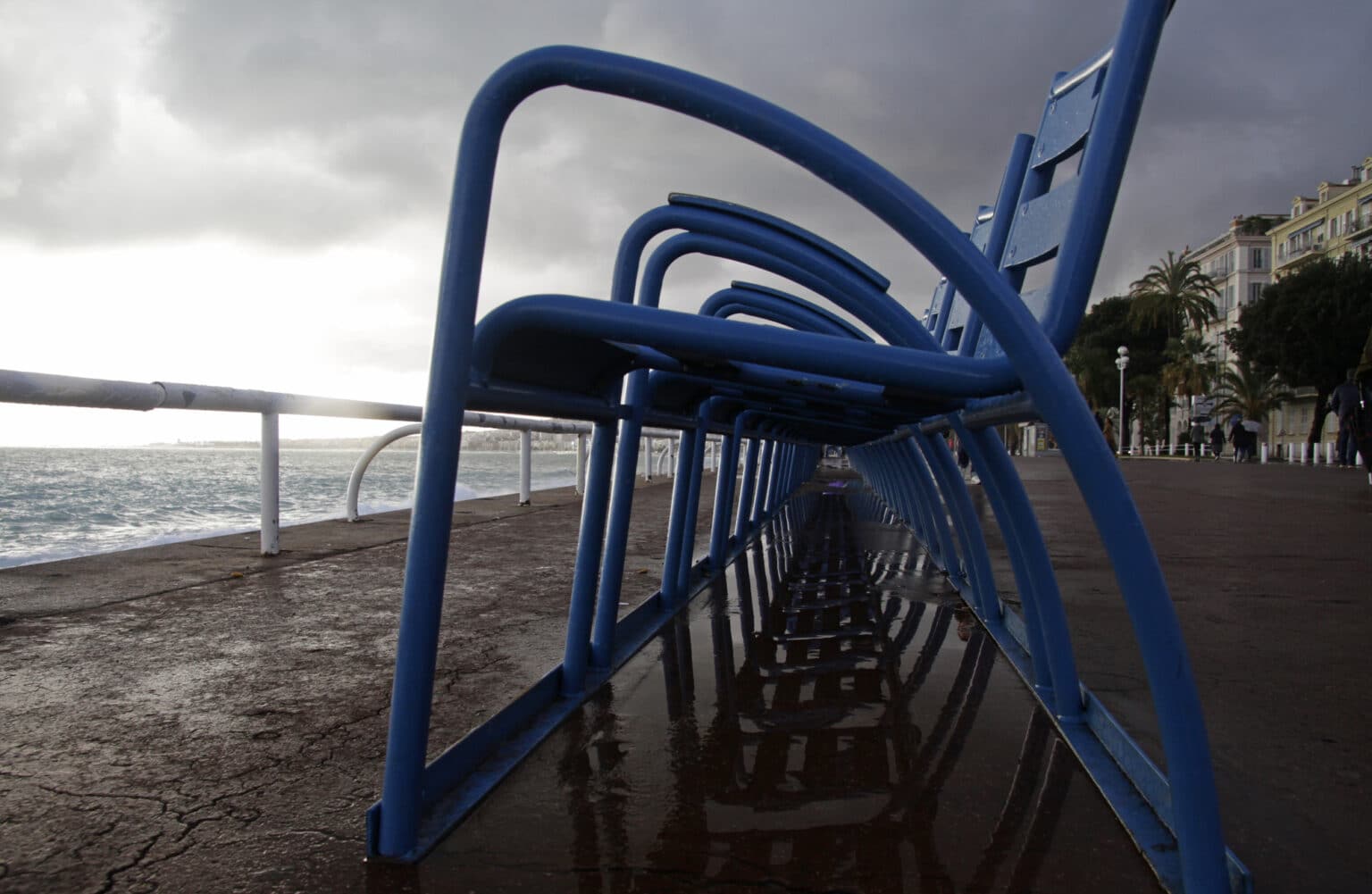 Pluie-inondations : vigilance orange pour Nice et les Alpes-Maritimes, les écoles fermées et les secours renforcés pluie météo nice