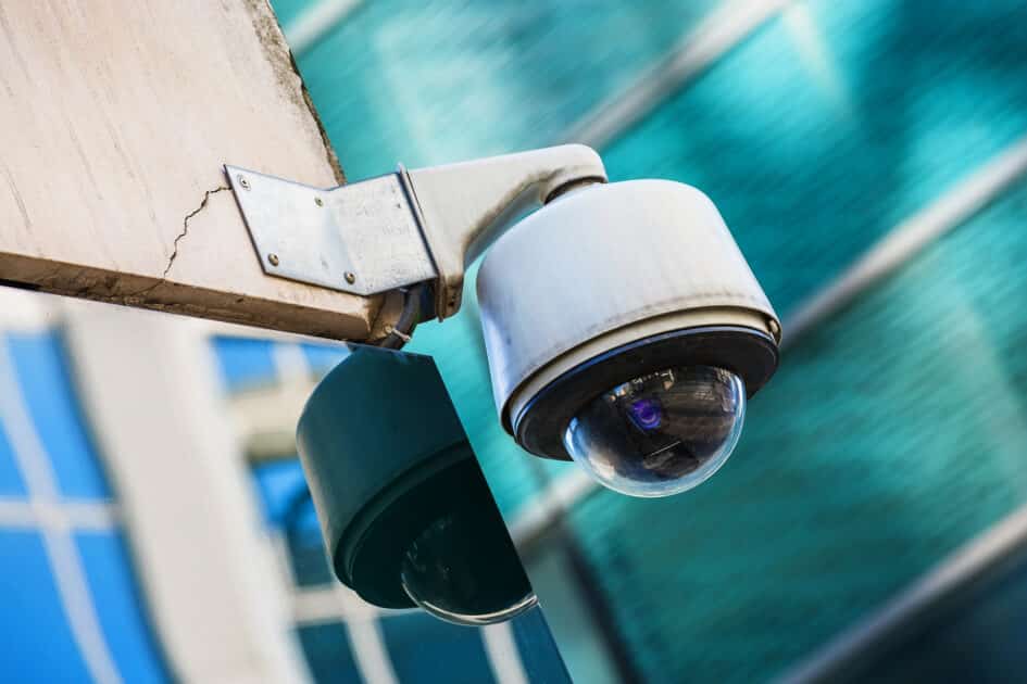 Émeutes : Les Républicains veulent des HLM plus surveillés caméra