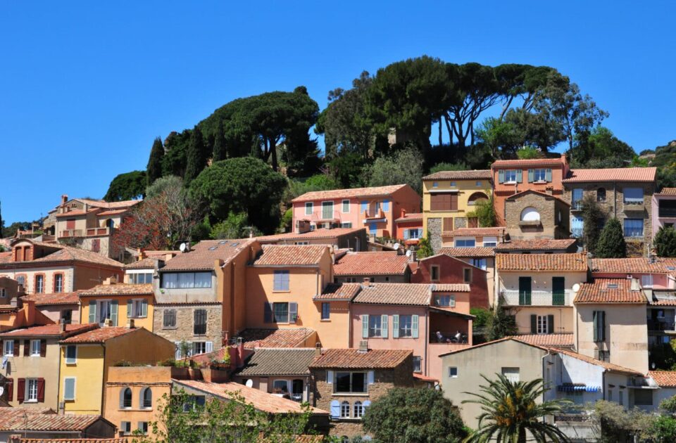 L'une des "plus belles baies du monde" est en Provence-Alpes-Côte d'Azur 1 Bormes les Mimosas 2