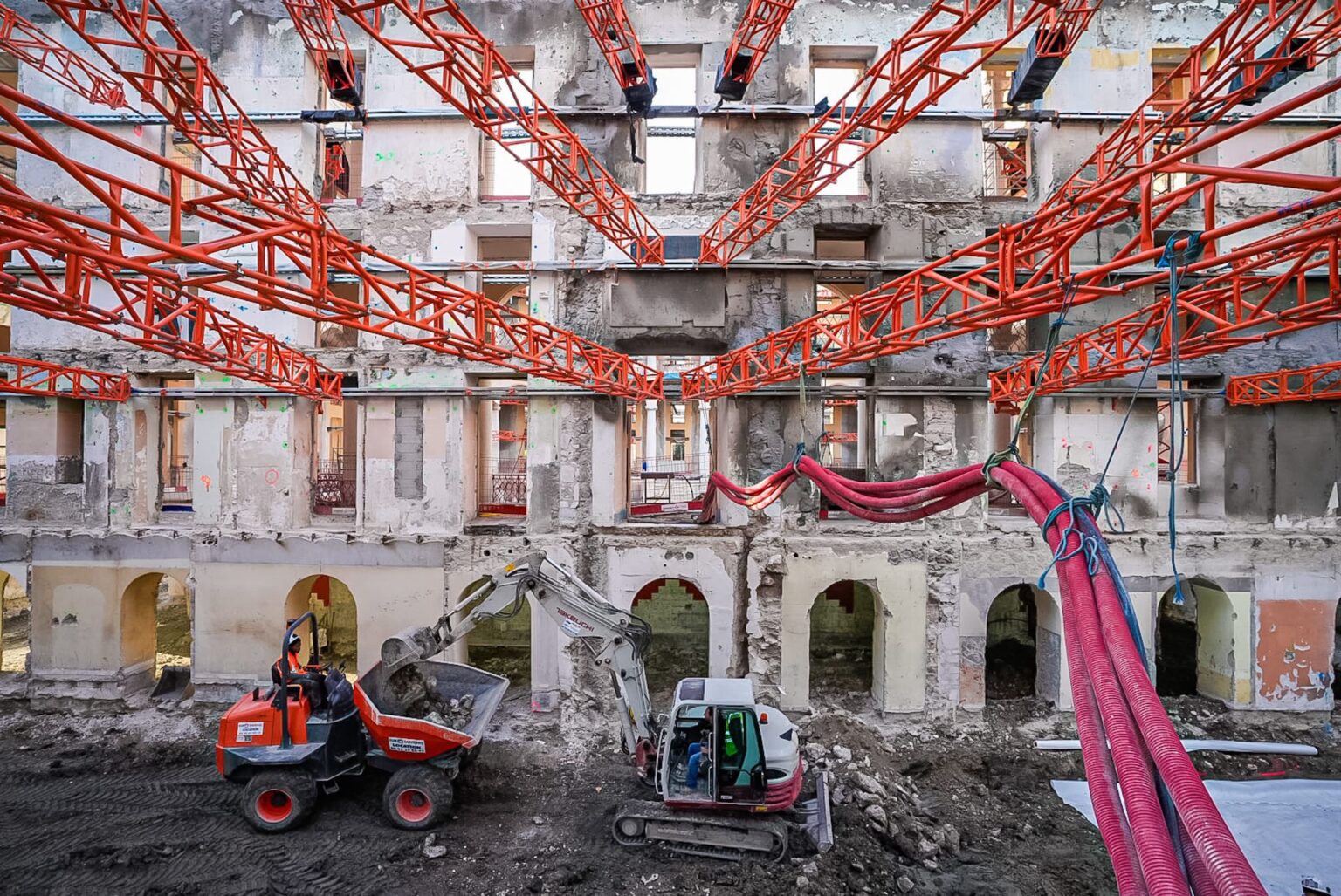 À Nice, le chantier du « super commissariat unique en Europe » achève sa première année : on fait le point GAwQUAQXkAAGiCf