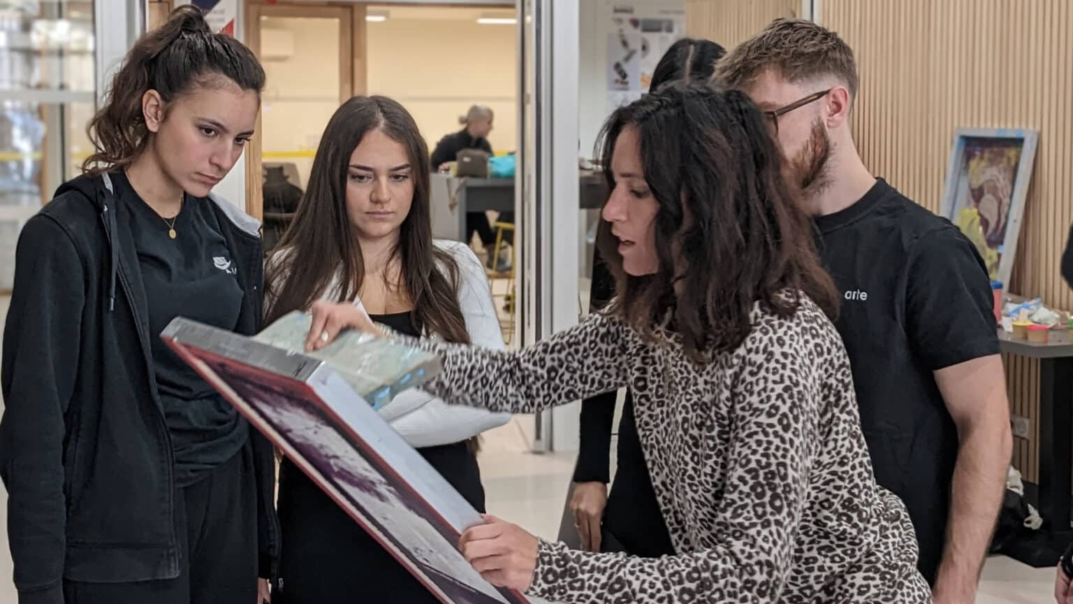 ACE Education : formez-vous tout en vous professionnalisant grâce aux différentes formations et écoles du groupe écoles ACE Education