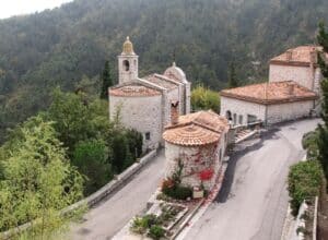 Castillon Alpes MaritimesFrance 2013 gb