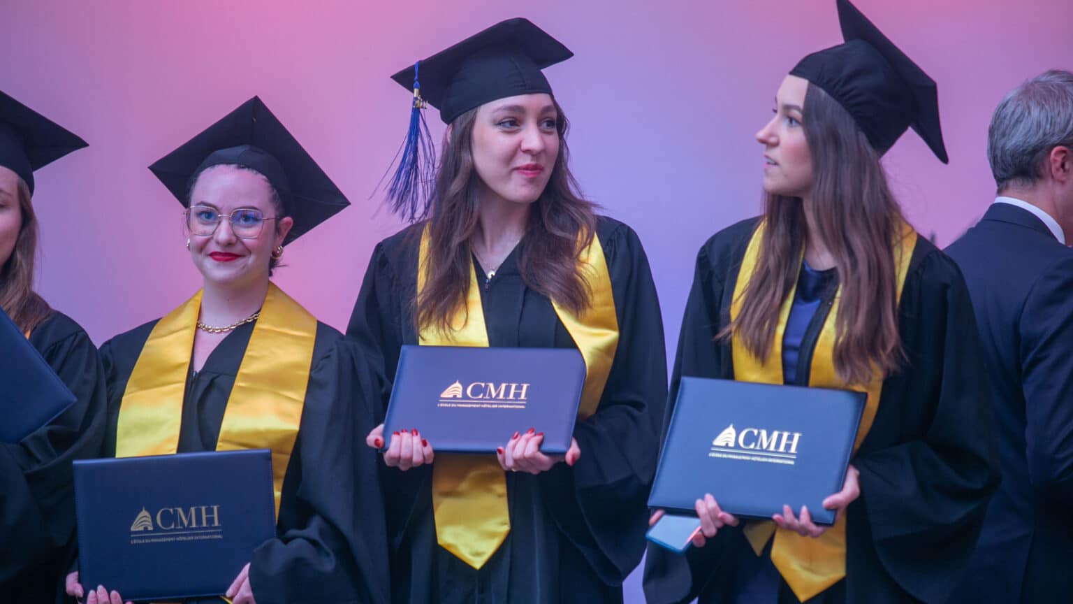 Design, sport, mode, luxe… et si votre passion devenait votre métier grâce à ACE Education ? ACE Education AMOS ESDAC EIDM CMH
