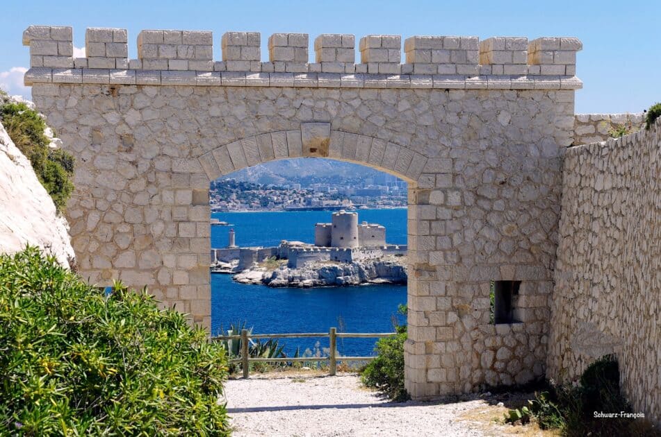 PHOTOS. Provence-Alpes-Côte d’Azur : plein zoom sur ce sublime château de la région de Marseille château d'if