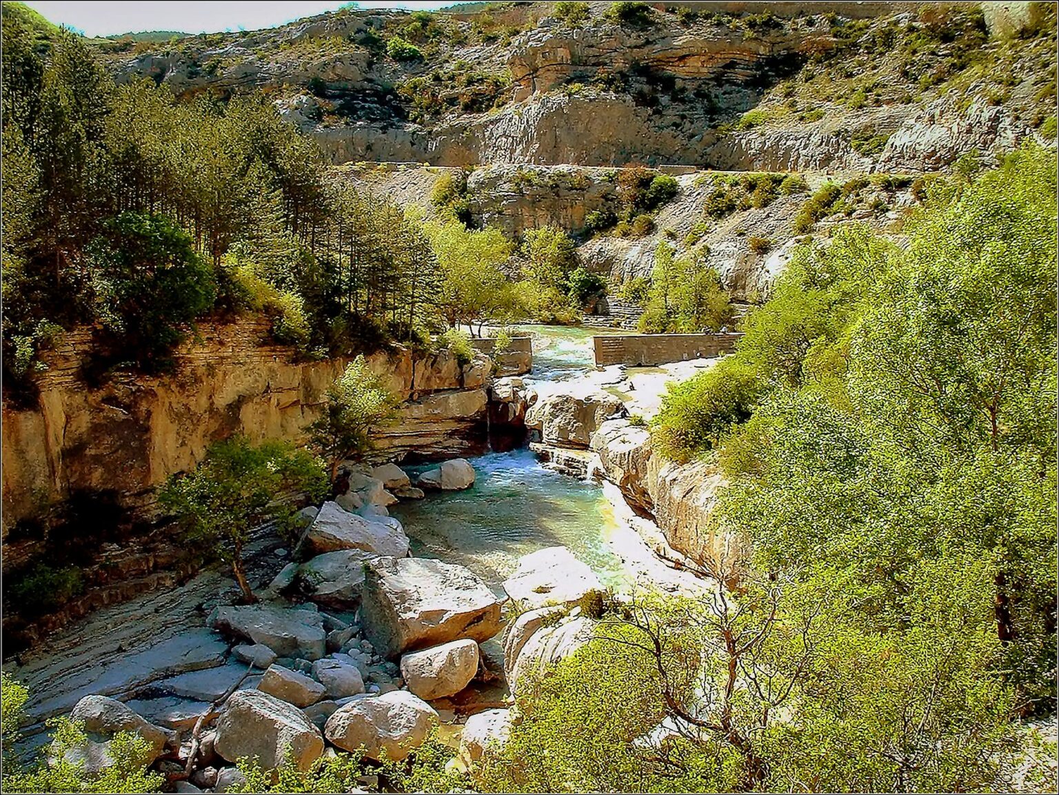 Près de Sisteron, foncez découvrir ce site exceptionnel de Provence-Alpes-Côte d’Azur 25464519875 ef2889c2a6 k