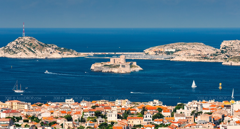 PHOTOS. Provence-Alpes-Côte d'Azur : plein zoom sur ce sublime château de la région de Marseille 4 46425131792 0197e77450 o