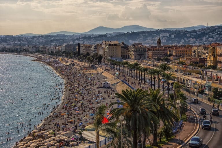 Piétonnisation, travaux… Ce que les lecteurs de Nice-Presse proposent pour la Promenade des Anglais Depositphotos 210478026 L