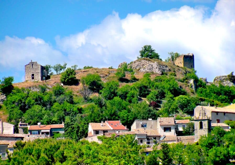 Immobilier : les maisons de campagne plus chères en Provence-Alpes-Côte d'Azur qu'ailleurs ? 1 saint-maime provence-alpes-côte-d'azur