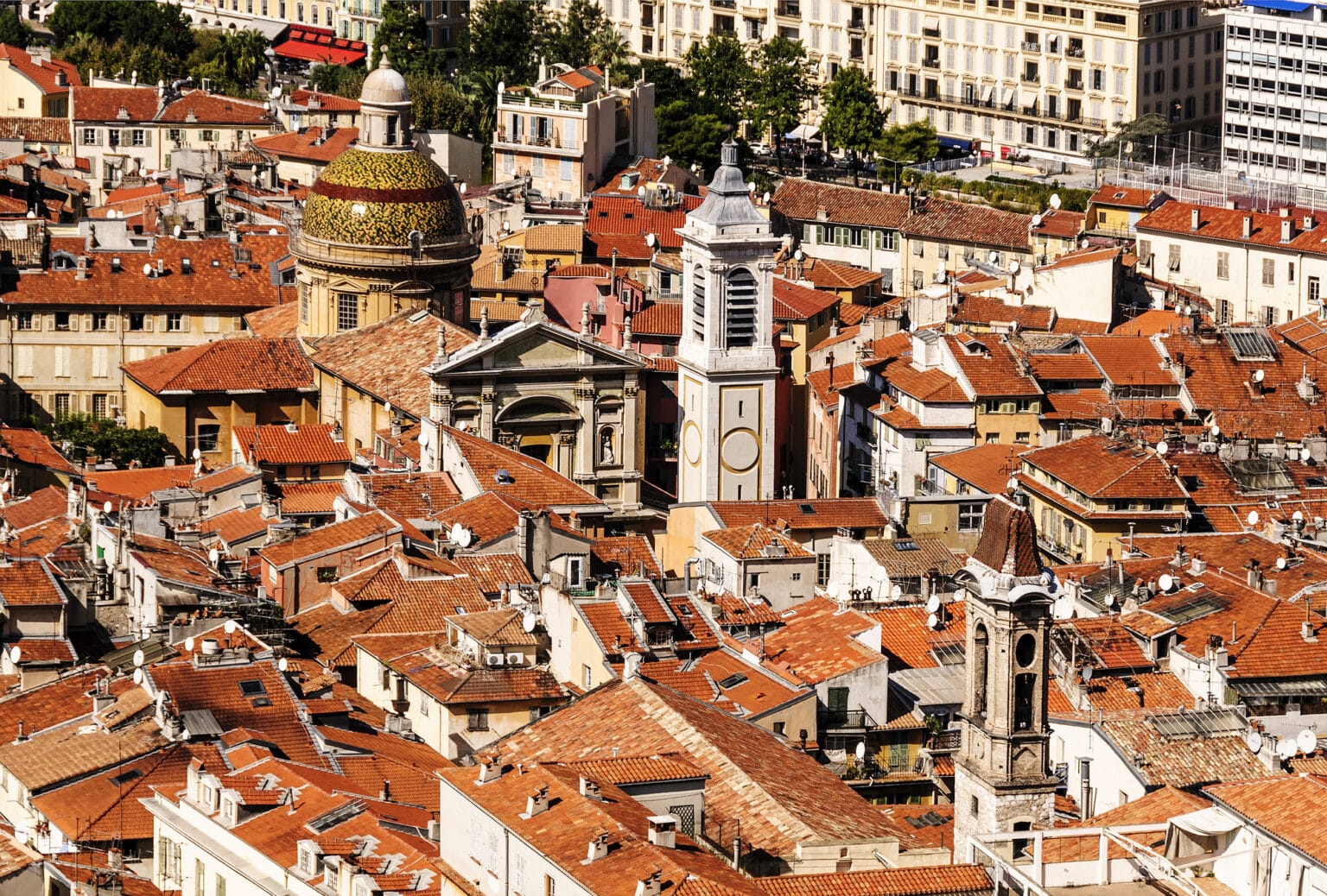 Les plus pauvres davantage frappés par la chaleur : en 2017, Nice était l’une des villes les plus inégalitaires, révèle l’Insee Nice vue aérienne