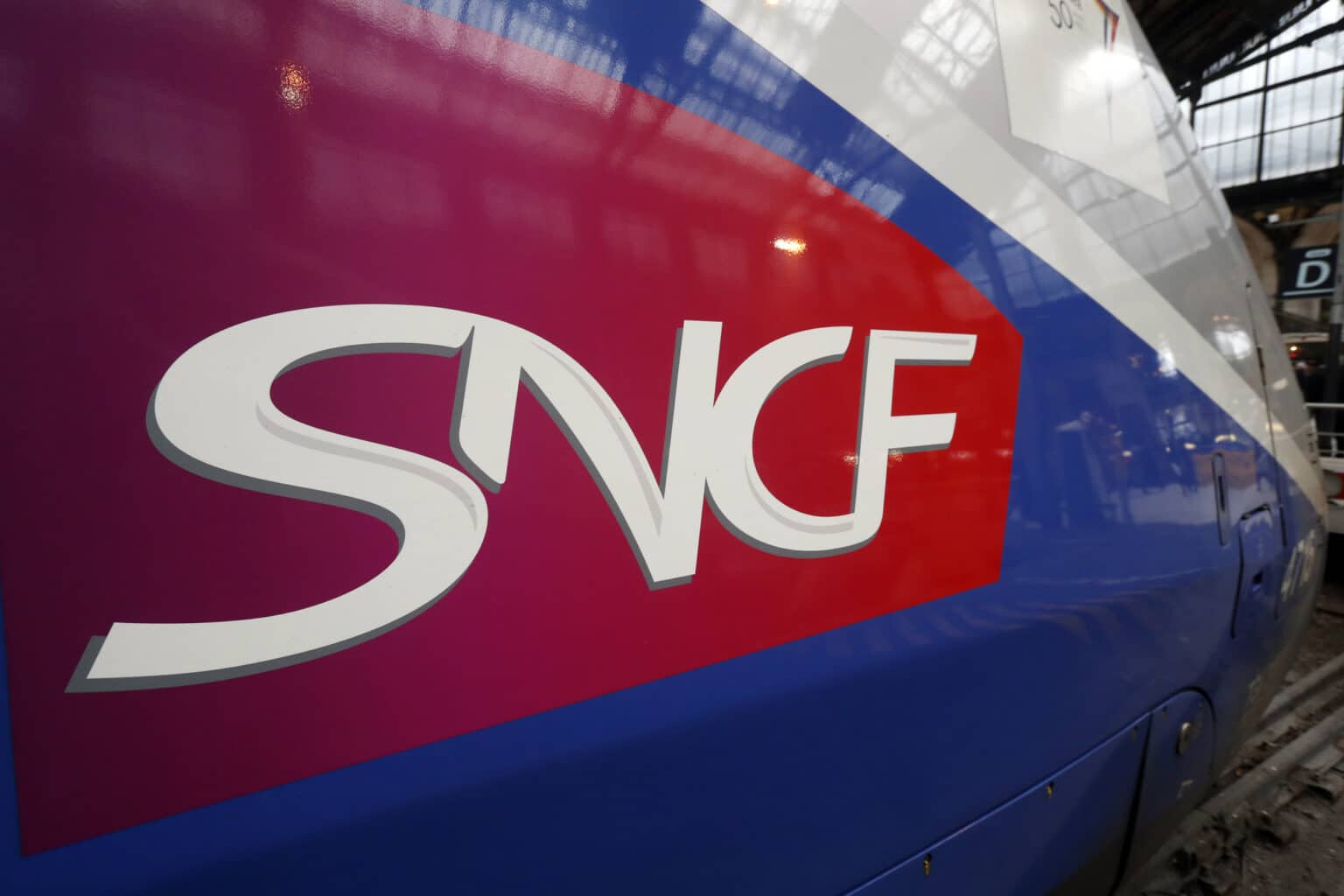 « Bloquons tout »: blocages routiers, gares perturbées et vols annulés, quel vrai impact les manifestations ont-elles eu sur les transports ? SNCF trains transports