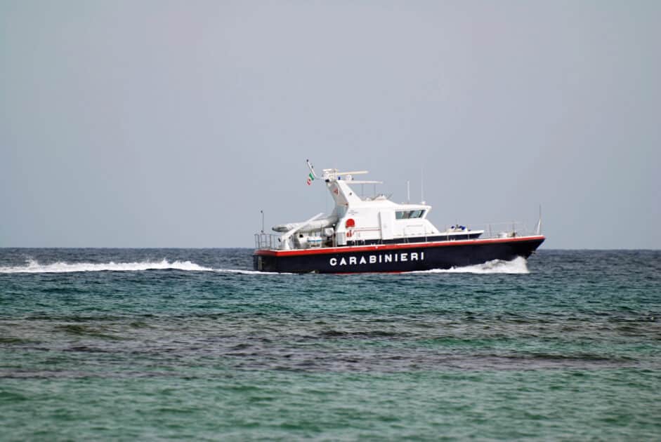 bateau carabiniers italiens
