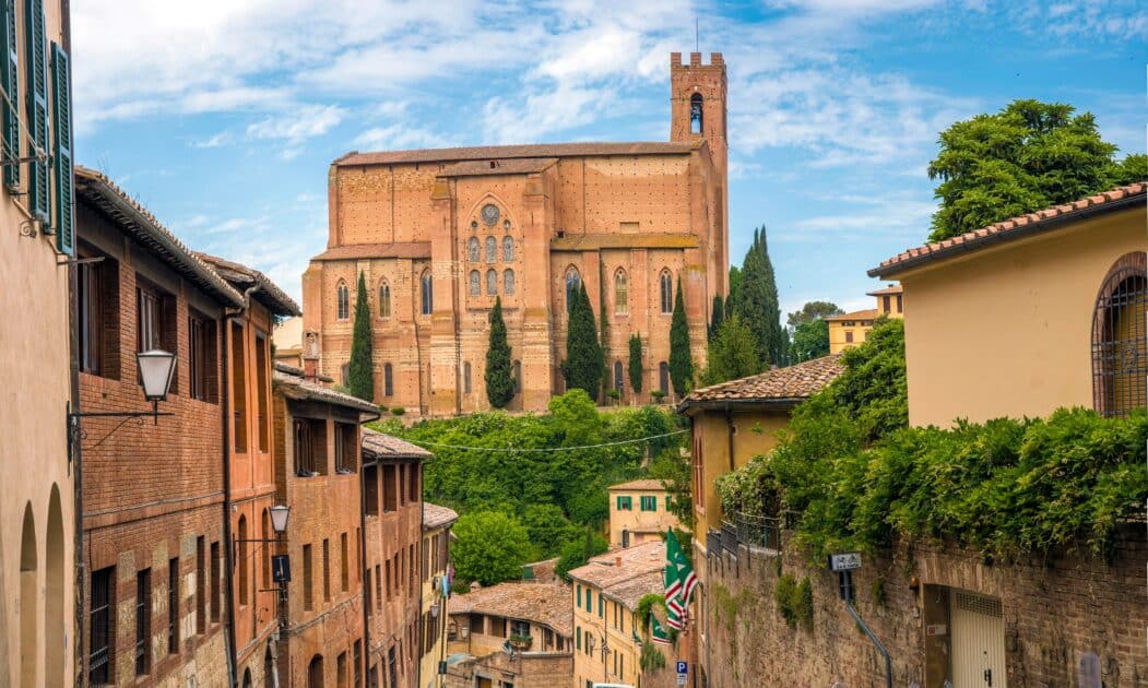 BO. Cette ville d’Italie élue la plus accueillante d’Europe : une destination à ne pas manquer ! sienne italie