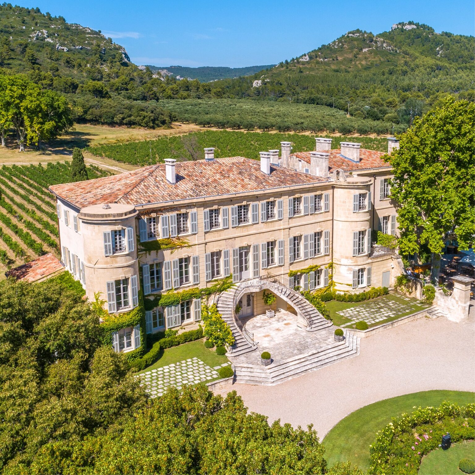 Provence-Alpes-Côte d’Azur : cet incroyable domaine racheté en partie par Nicolas Sarkozy et Carla Bruni 164183516 3373884752711393 6351905920264357858 n
