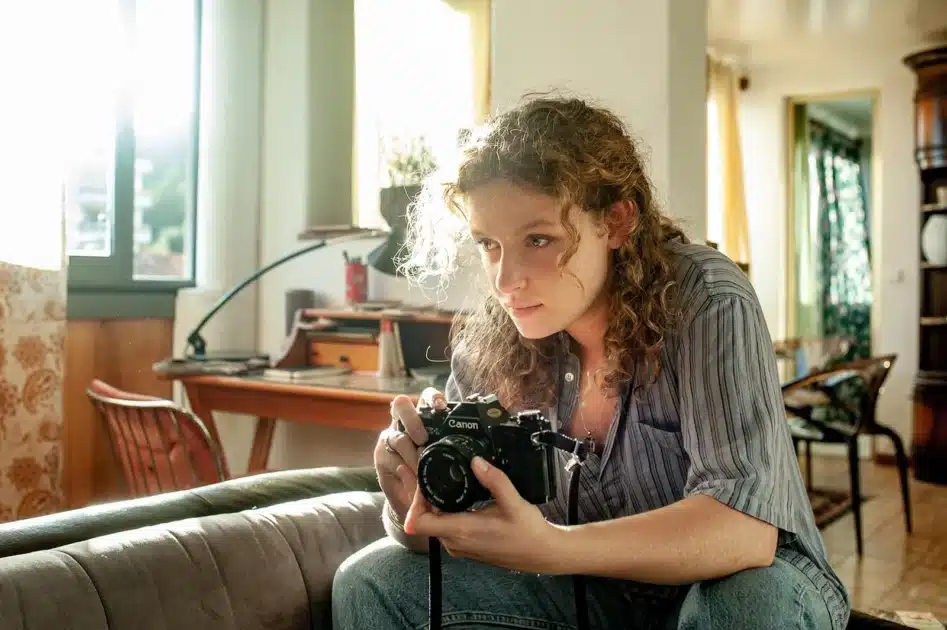 Au cinéma cette semaine : « À son image », photographe corse pendant les années de plomb b80c05867a4313d80d789ff4aeb06928