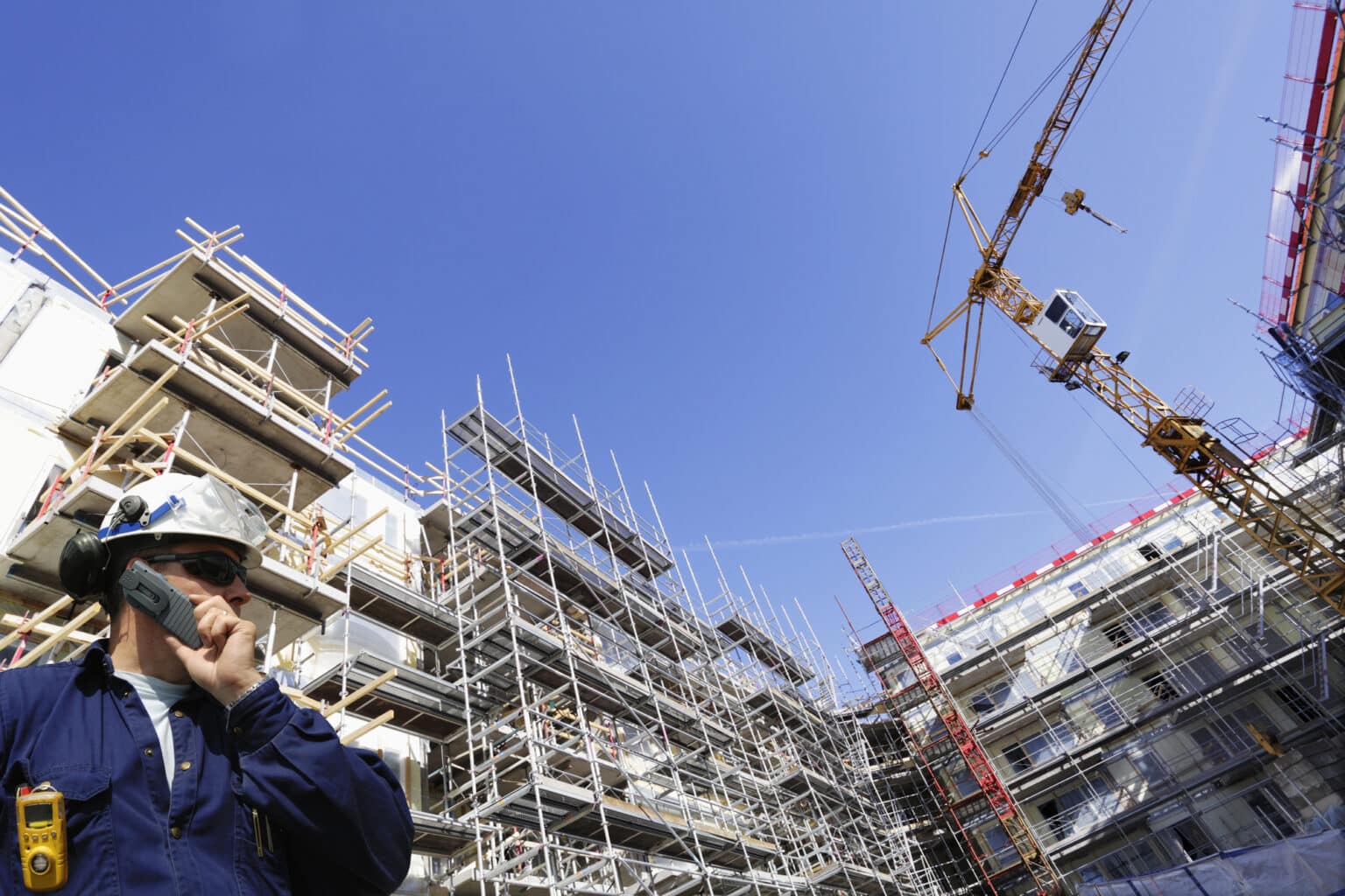 chantier immobilier travaux grue