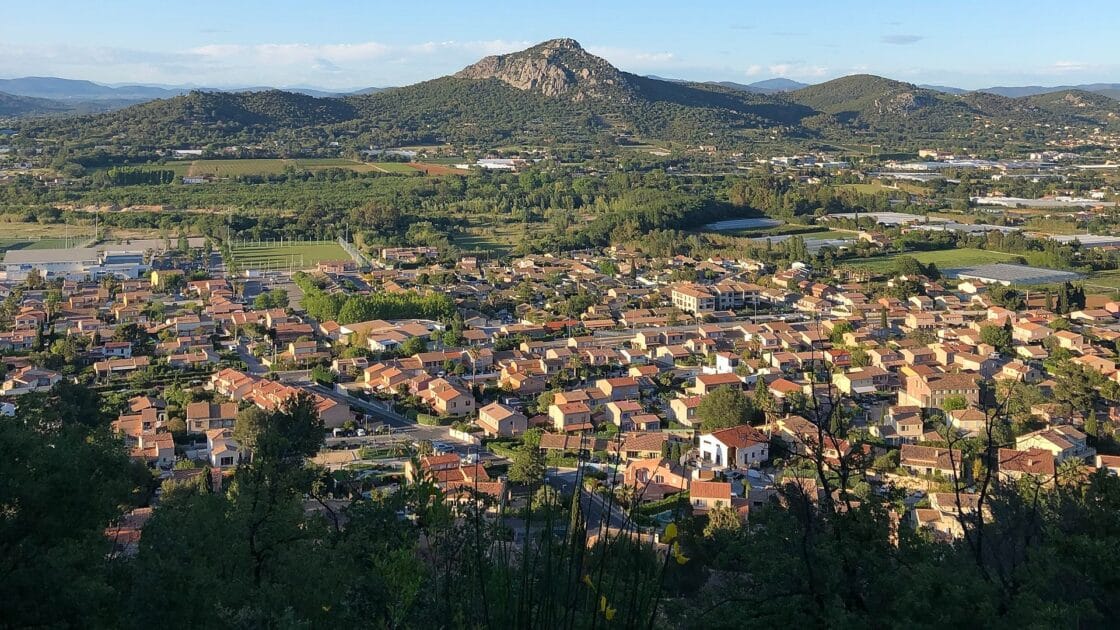 1920px Vue de la Moutonne 1