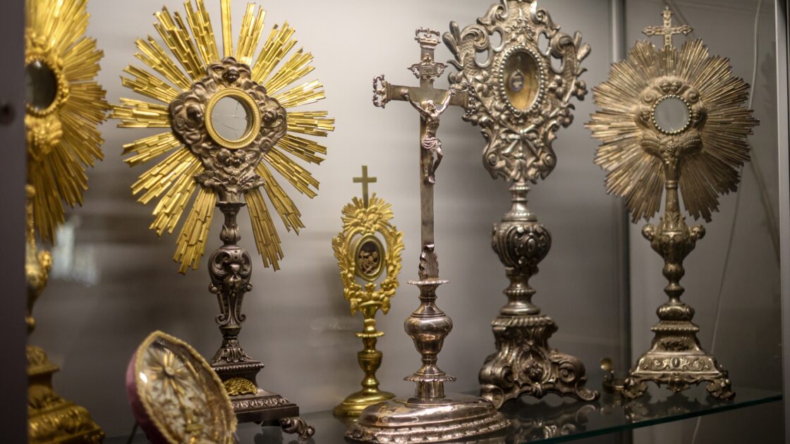"Elle attire 30.000 visiteurs chaque année": la plus petite cathédrale de France se découvre près de Nice, un guide nous livre son histoire et ses secrets 8 2 1