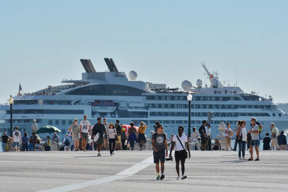 Croisières interdites autour de Nice : l’Union Maritime 06 bombarde « une décision alarmante, méprisante, contestable » de la Métropole Ponant Croisières