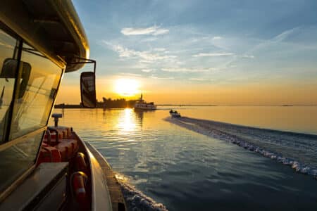 Bus maritime