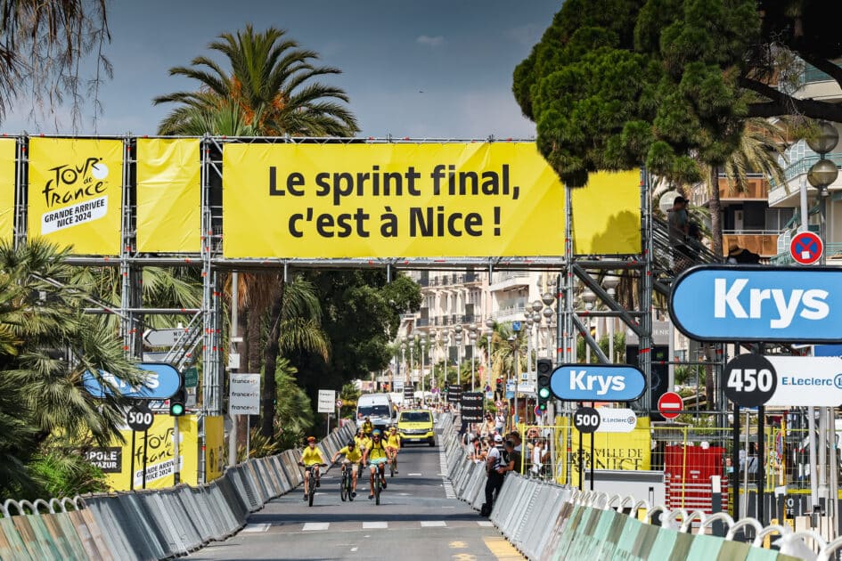 EN IMAGES. Un point de ralliement pour les plus grandes émotions : à Nice, quand le sport brille sur la Promenade des Anglais Arriv‚e du Tour de France c A. Vialatte2