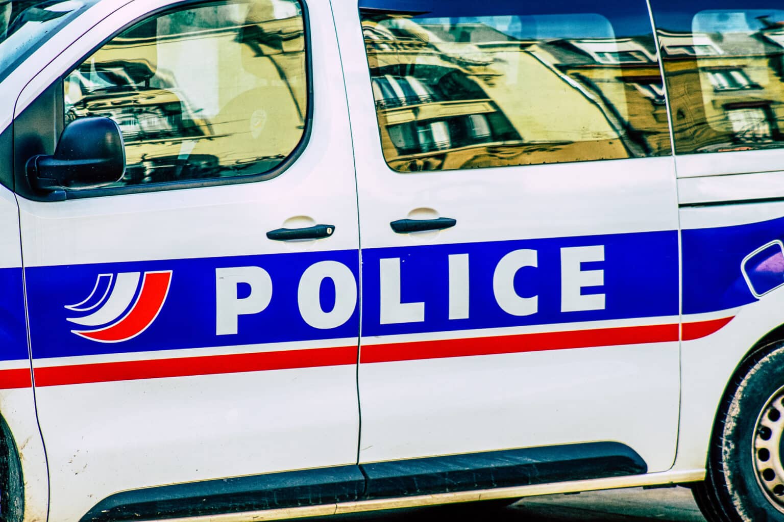 Attaque à Marseille : armé de couteaux, l’homme blesse cinq personnes avant d’être abattu, pas de qualification terroriste pour l’heure Police Faits divers