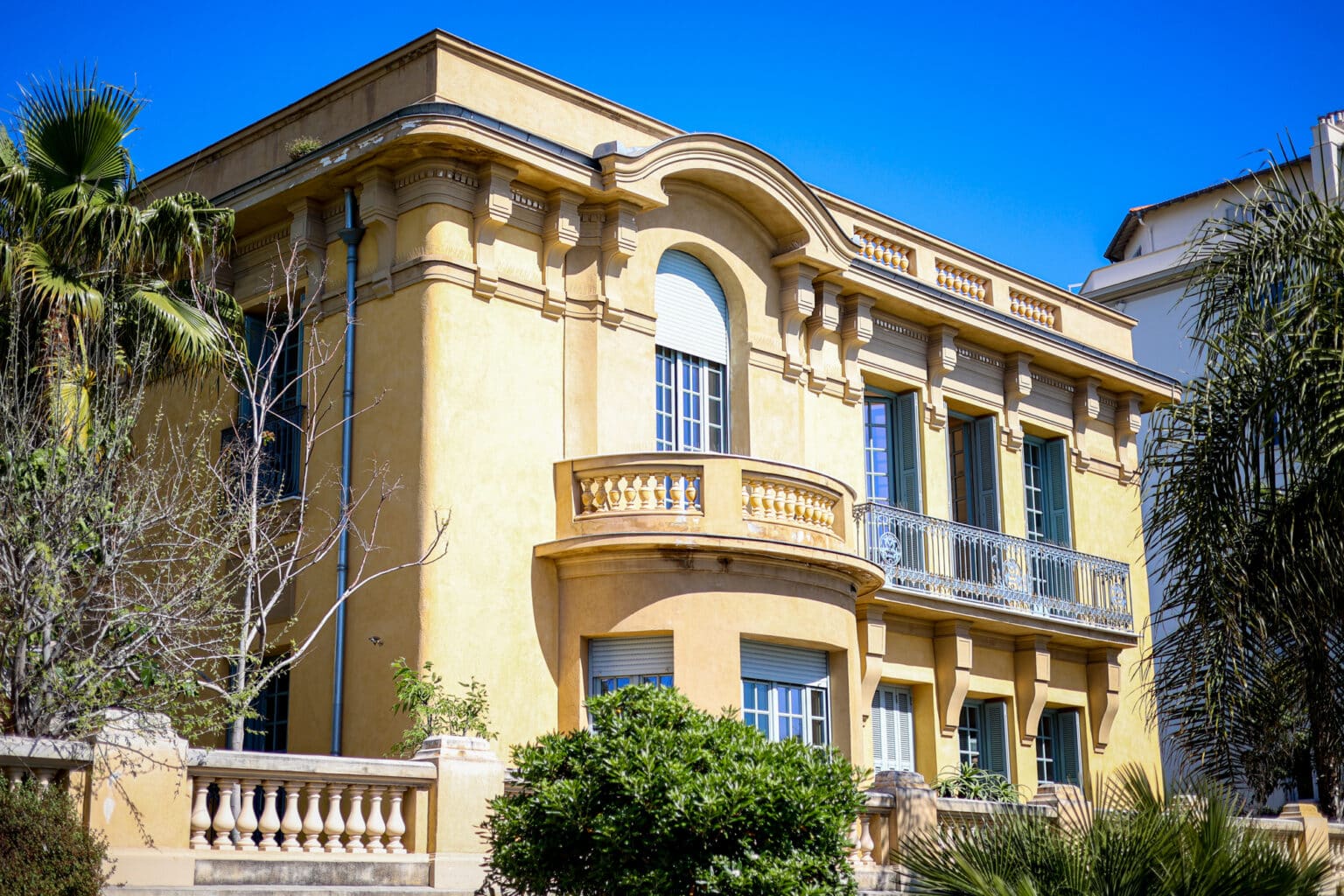 « On l’avait déclarée comme verrue! »: à Nice, comment la Villa La Luna est passée de ruine à petit joyau de la Promenade des Anglais 4D2A8501