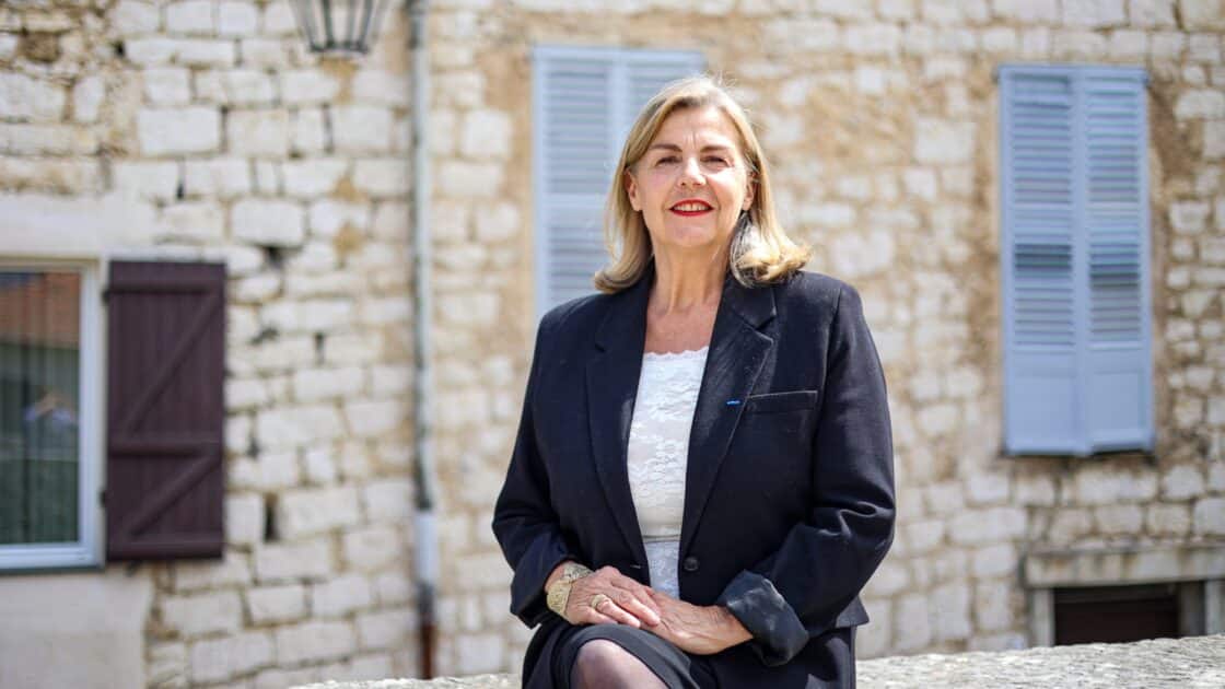 Municipales. Anne Sattonnet, première à se lancer pour Vence : "rendre leur fierté aux habitants, s'imposer dans la Métropole, rayonner bien davantage" 1 Design sans titre 2