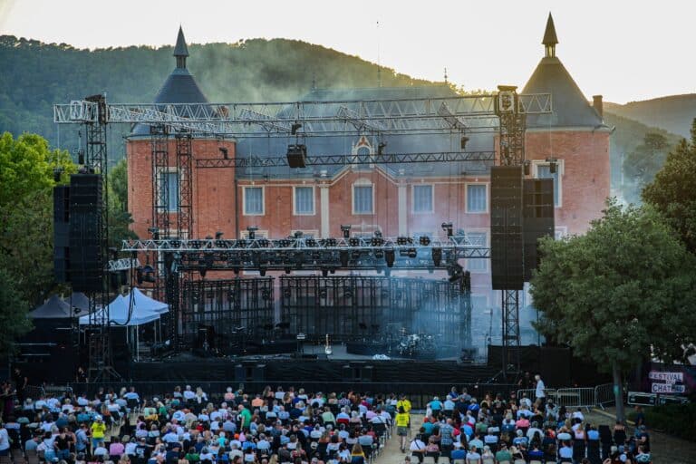 Provence-Alpes-Côte d’Azur : cet été, ces splendides châteaux du Var en fête avec plusieurs festivals ! 491956886 1224420469686069 6969245486503101873 n