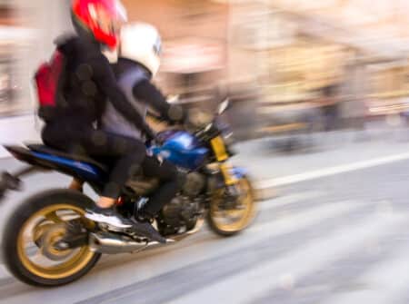 moto rodéo urbain