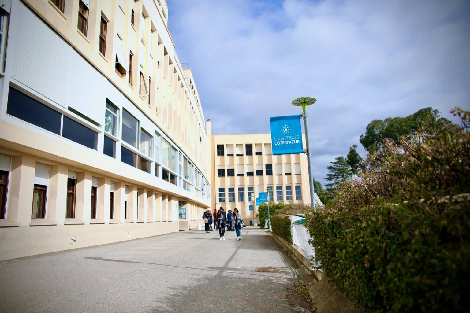 Top des « meilleures villes étudiantes de France »: les atouts de Nice… et ce qui coince encore campus trotabas universite cote d azur nice