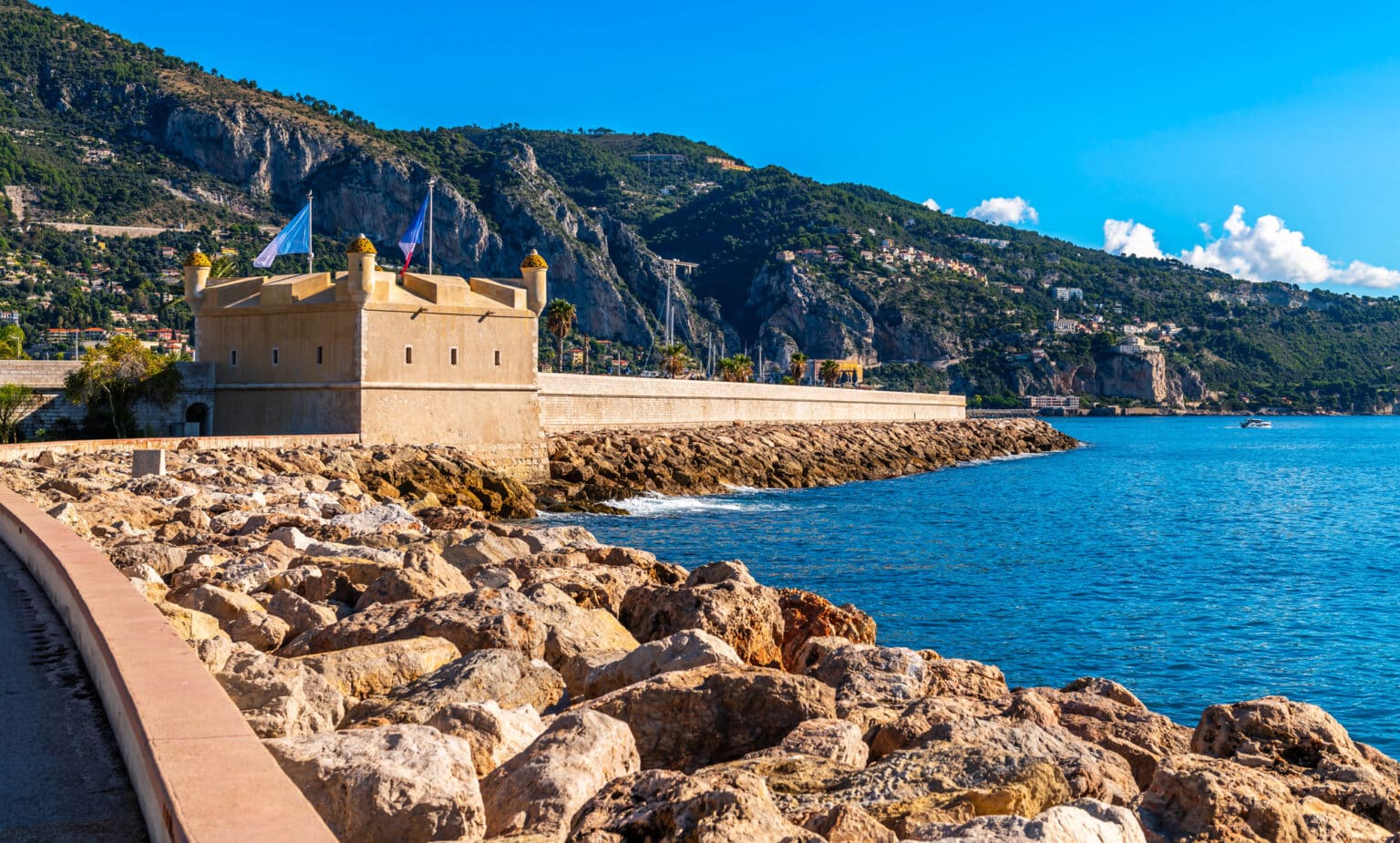 Montée du niveau de la mer : ces 5 sites les plus menacés autour de Nice et en Provence-Alpes-Côte d’Azur Menton