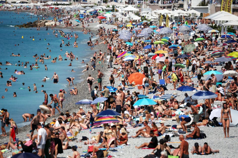 Nice. Critères stricts, audits surprises, retraits de label en plein été... L'intransigeance de "Pavillon Bleu" avec les plages de la Côte d'Azur 1 nice plage touristes