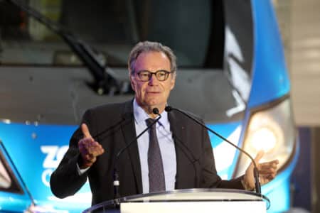 portrait de renaud msuelier président de la région sud
