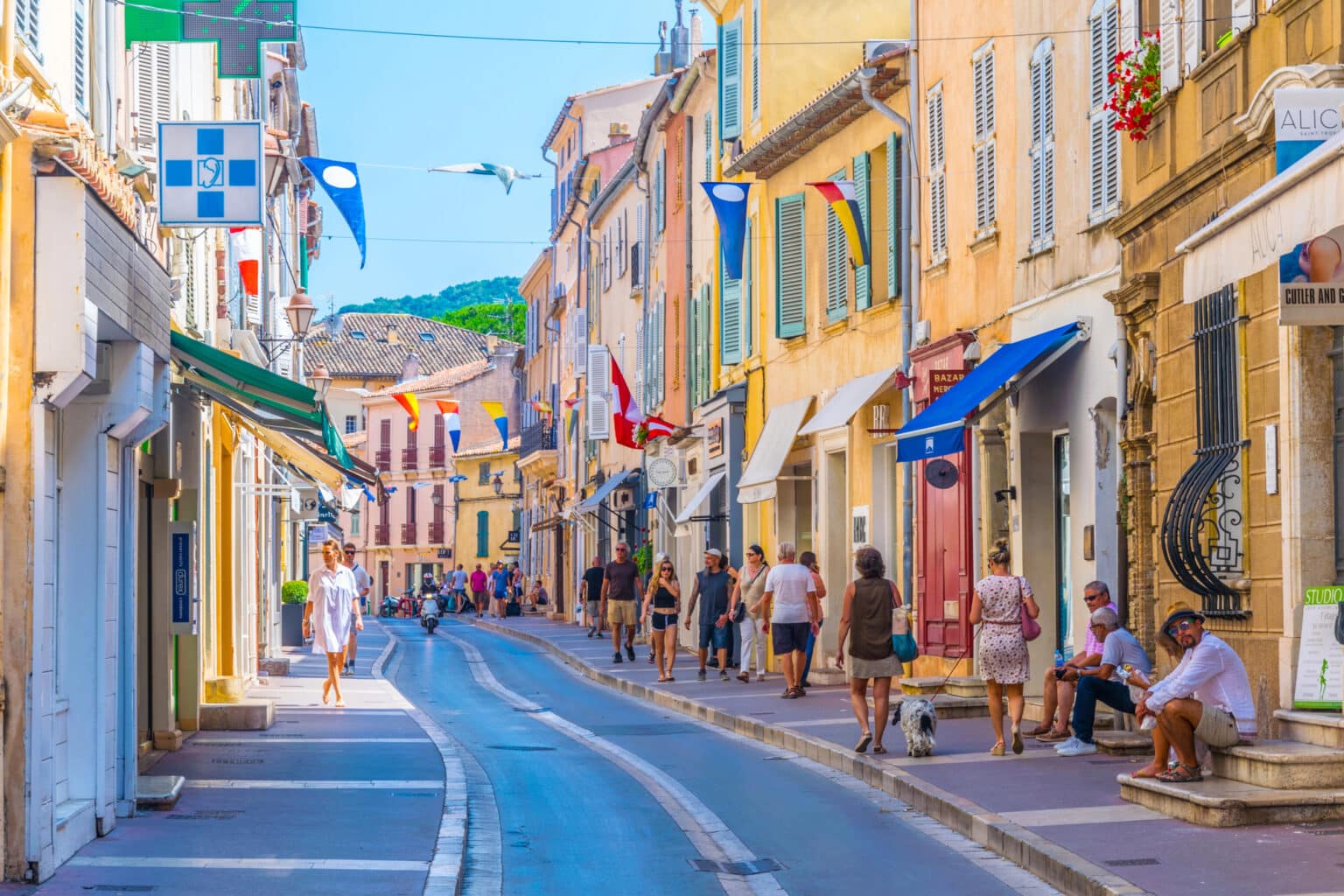 Côte d’Azur : ces villes du Var sont des coins de paradis où s’établir, selon un palmarès compilant près de 50 critères exigeants saint tropez 20
